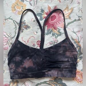 Lululemon flow Y bra size 4 EUC